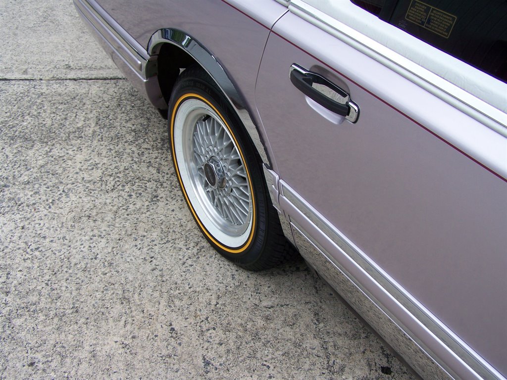 1991 Lincoln Town Car - $20,890