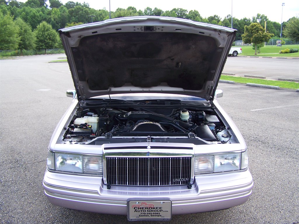 1991 Lincoln Town Car - $20,890