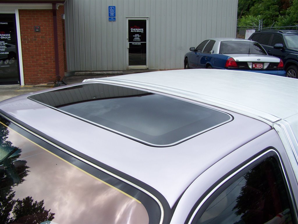 1991 Lincoln Town Car - $20,890