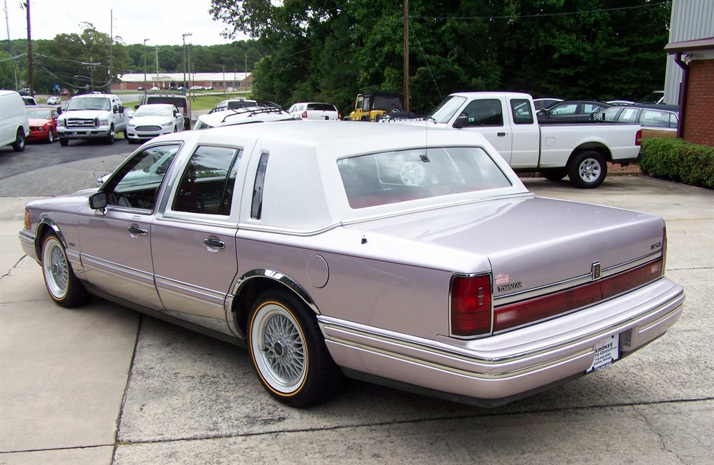1991 Lincoln Town Car - $20,890