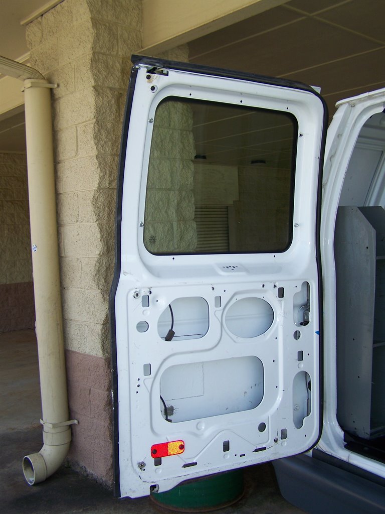 2009 Ford E-350 - $18,990
