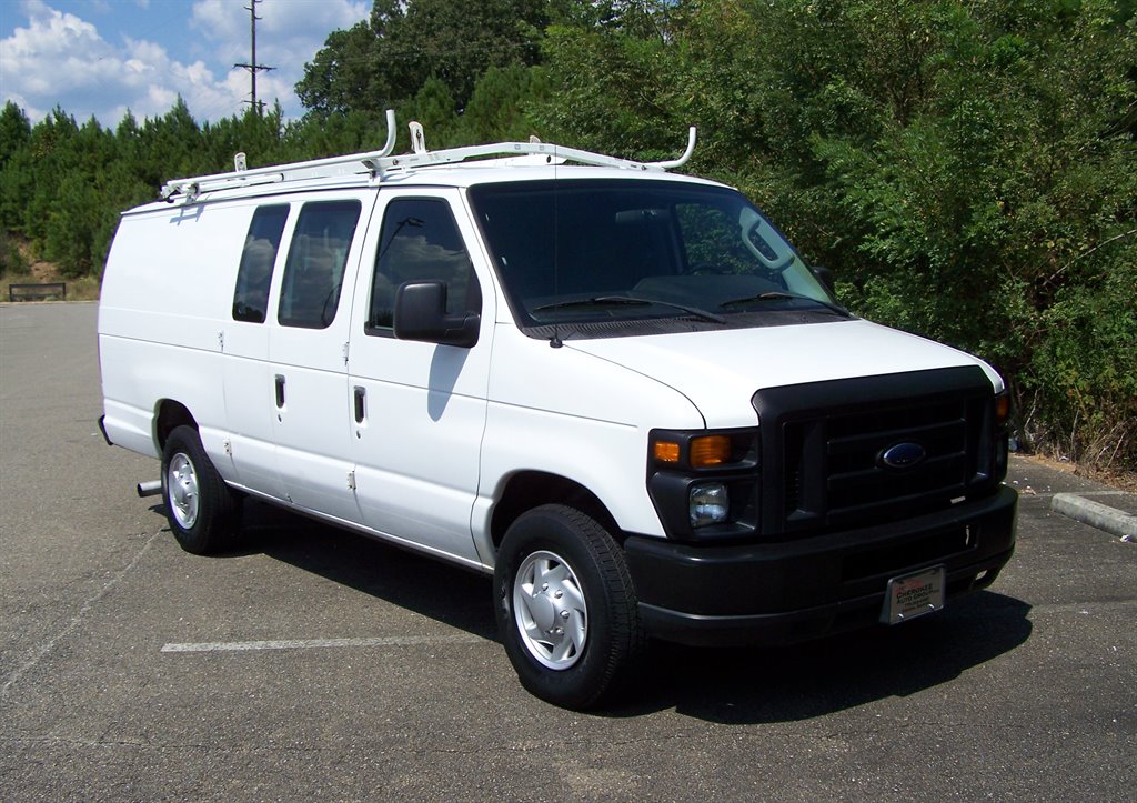 2009 Ford E-350 - $18,990