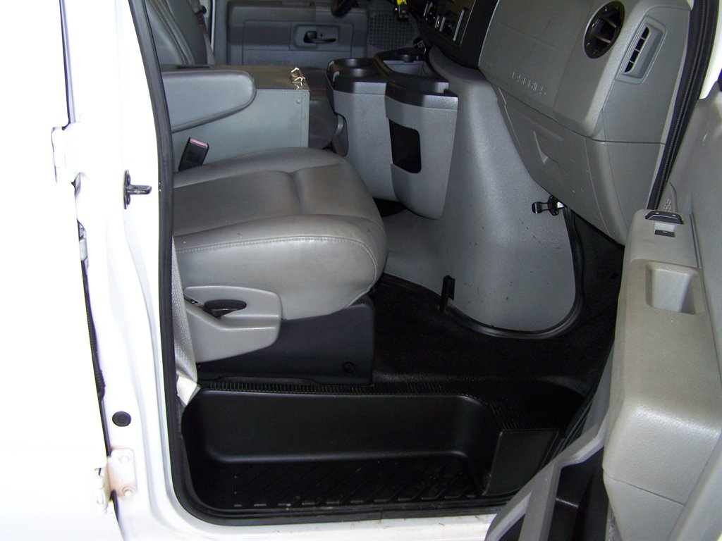2009 Ford E-350 - $18,990