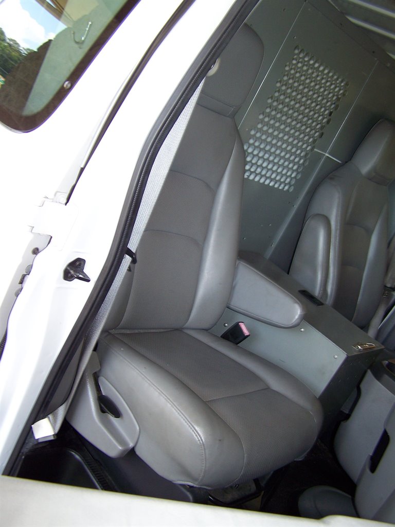 2009 Ford E-350 - $18,990