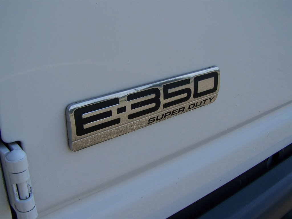 2009 Ford E-350 - $18,990