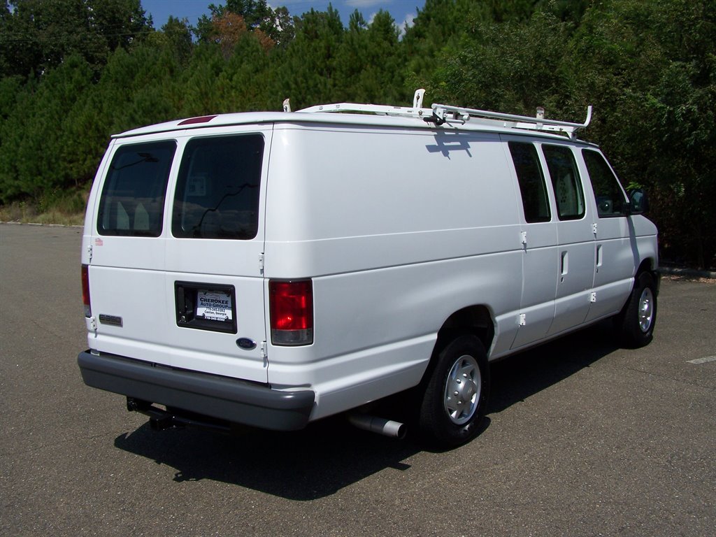 2009 Ford E-350 - $18,990