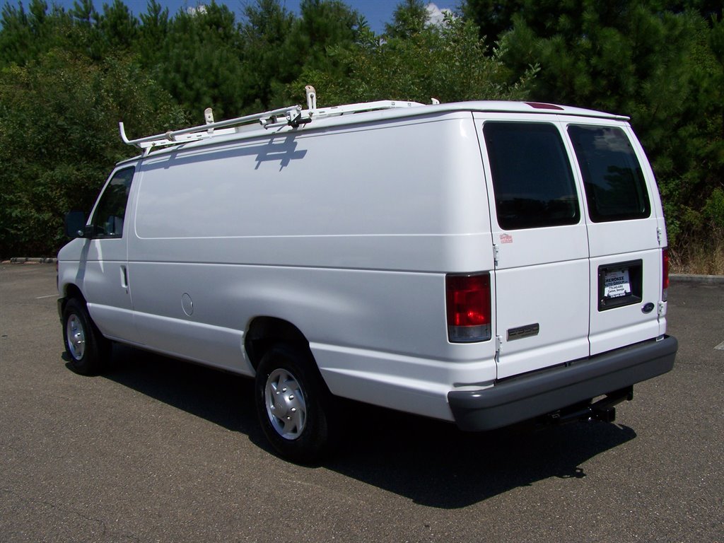 2009 Ford E-350 - $18,990