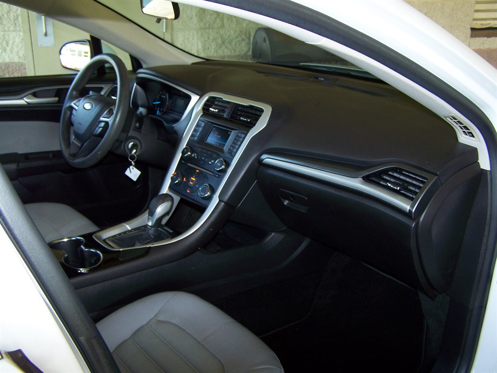 2014 Ford Fusion - $11,890