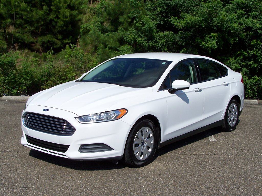 2014 Ford Fusion - $11,890