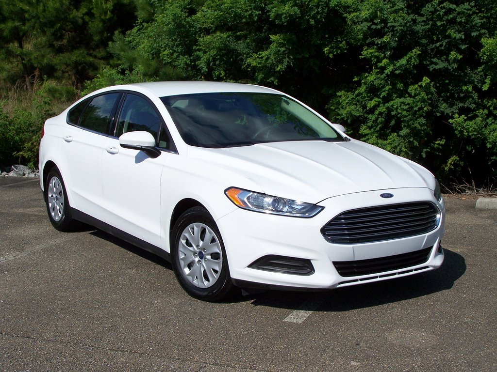 2014 Ford Fusion - $11,890