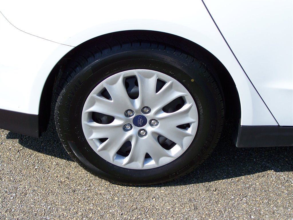 2014 Ford Fusion - $11,890
