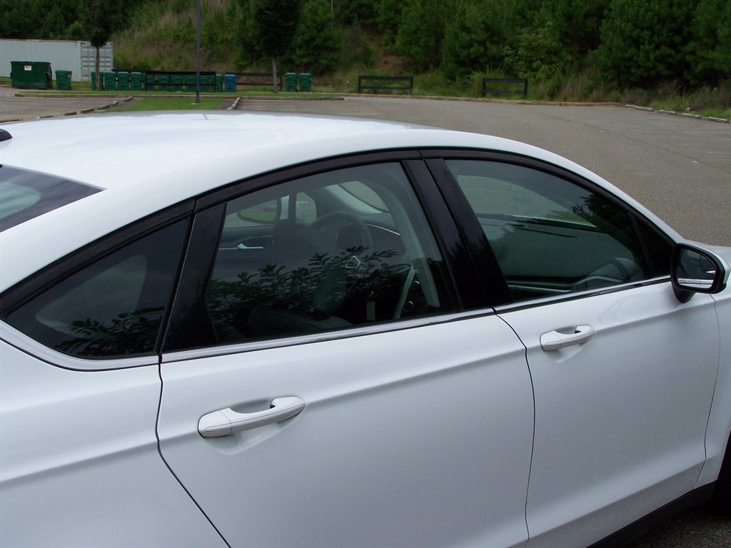 2015 Ford Fusion - $9,990