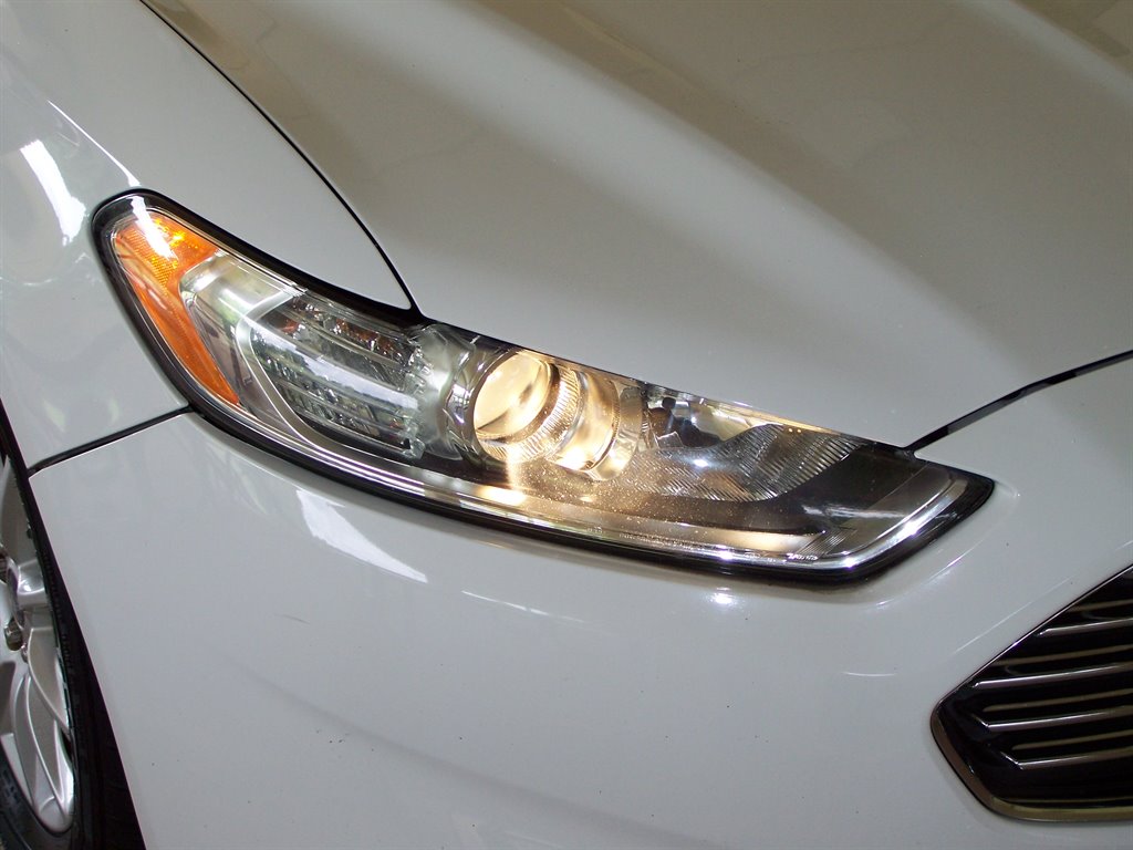 2015 Ford Fusion - $9,990