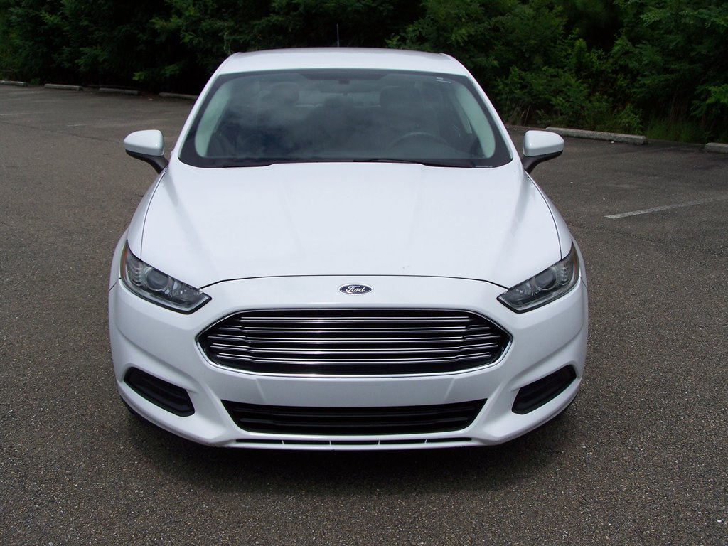 2015 Ford Fusion - $9,990