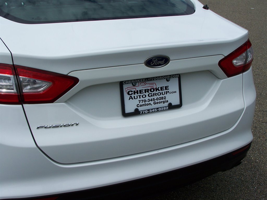 2015 Ford Fusion - $9,990