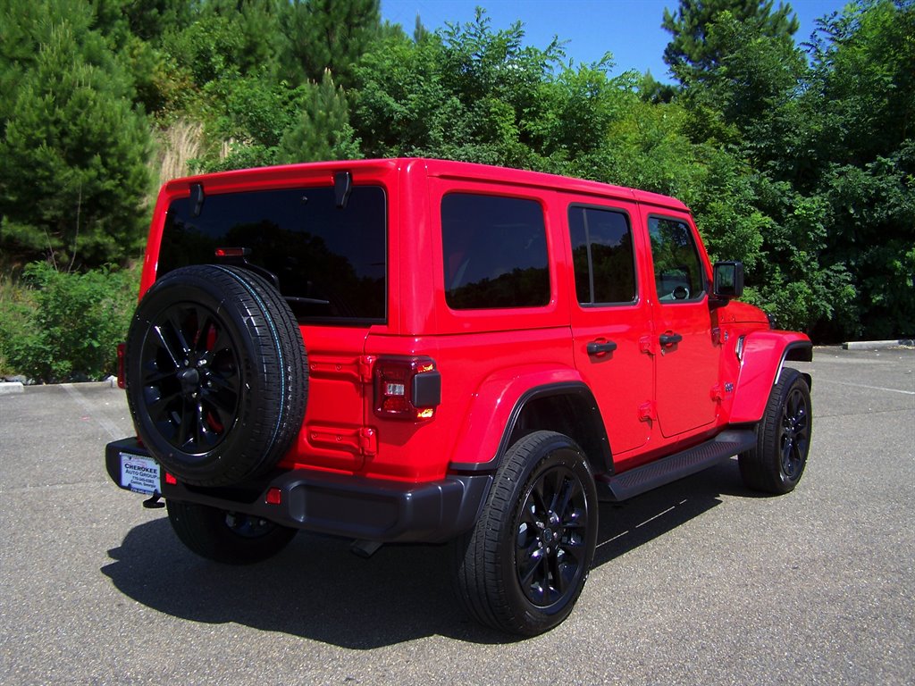 2025 Jeep Wrangler - $32,890