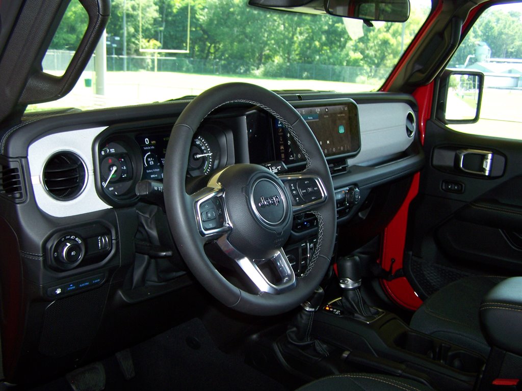 2025 Jeep Wrangler - $32,890
