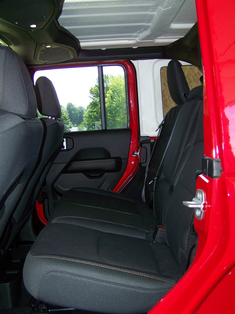 2025 Jeep Wrangler - $32,890