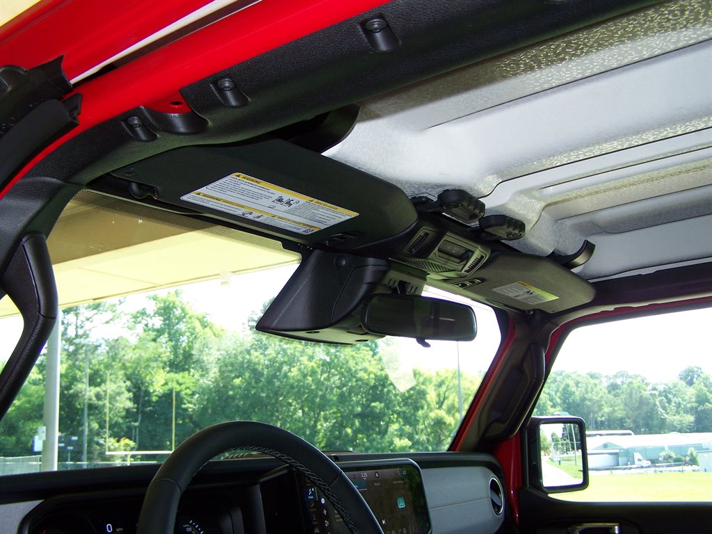 2025 Jeep Wrangler - $32,890