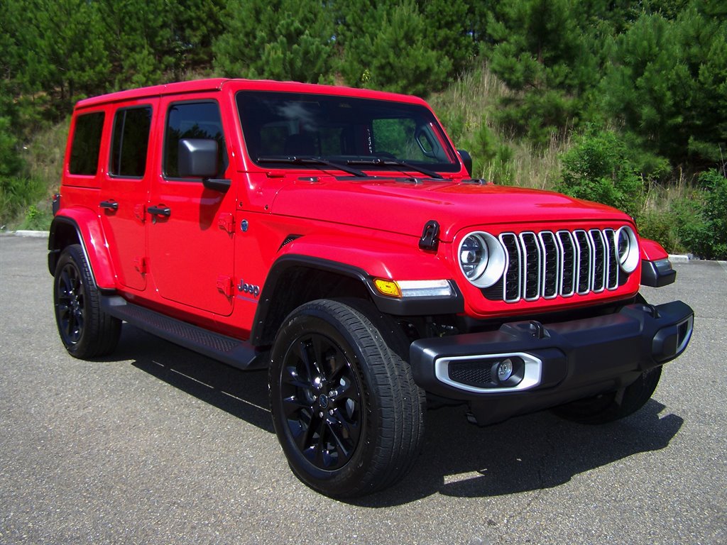 2025 Jeep Wrangler - $32,890