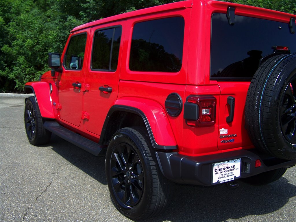2025 Jeep Wrangler - $32,890