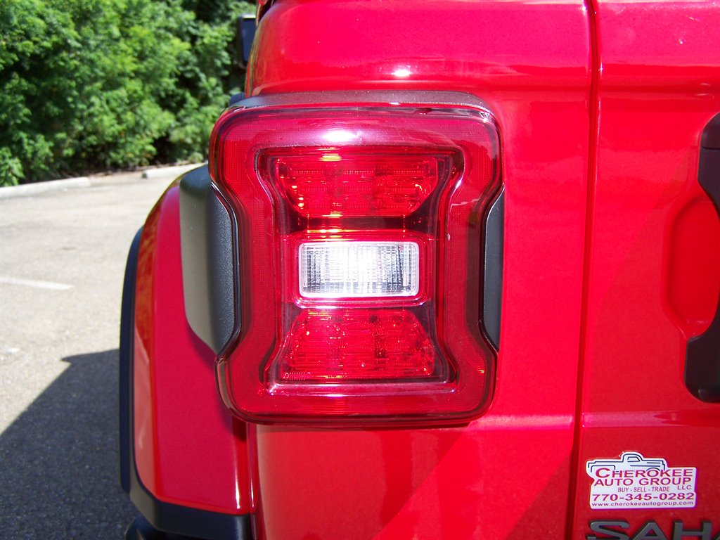 2025 Jeep Wrangler - $32,890