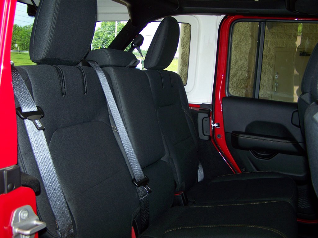 2025 Jeep Wrangler - $32,890
