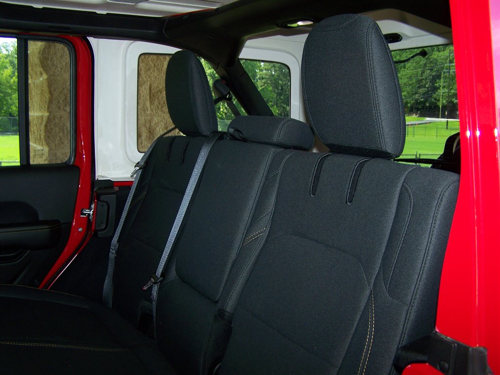 2025 Jeep Wrangler - $32,890