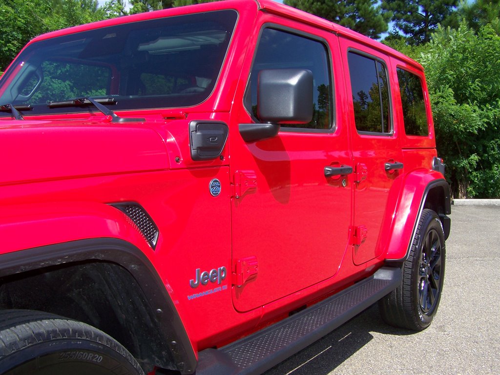 2025 Jeep Wrangler - $32,890