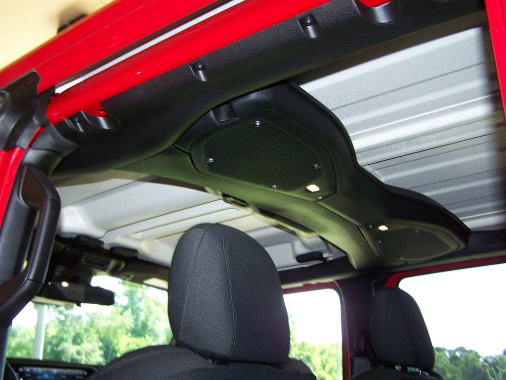2025 Jeep Wrangler - $32,890