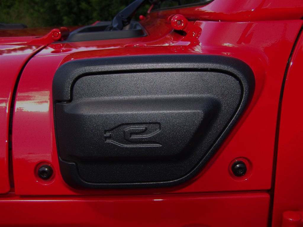 2025 Jeep Wrangler - $32,890