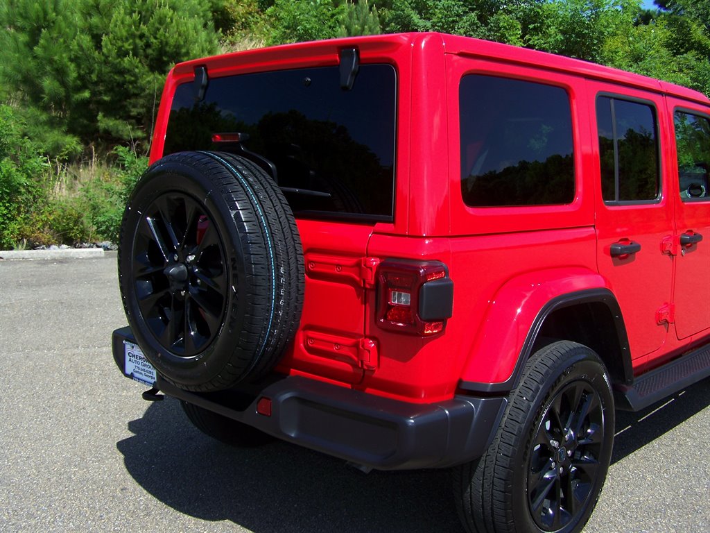 2025 Jeep Wrangler - $32,890