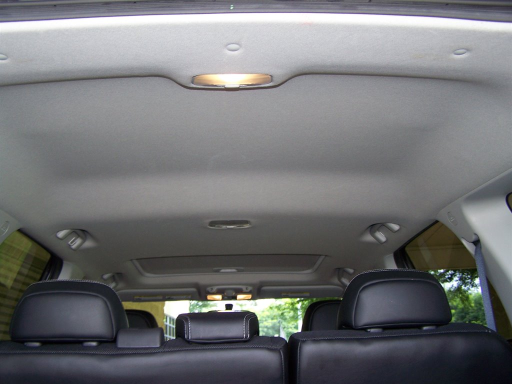 2010 Mitsubishi Outlander - $12,890
