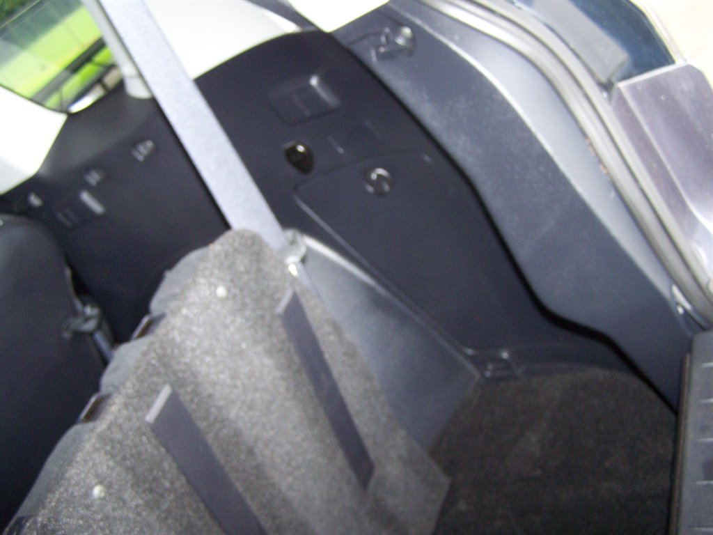 2010 Mitsubishi Outlander - $12,890