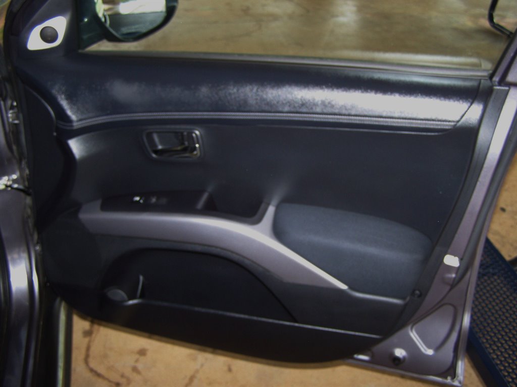 2010 Mitsubishi Outlander - $12,890