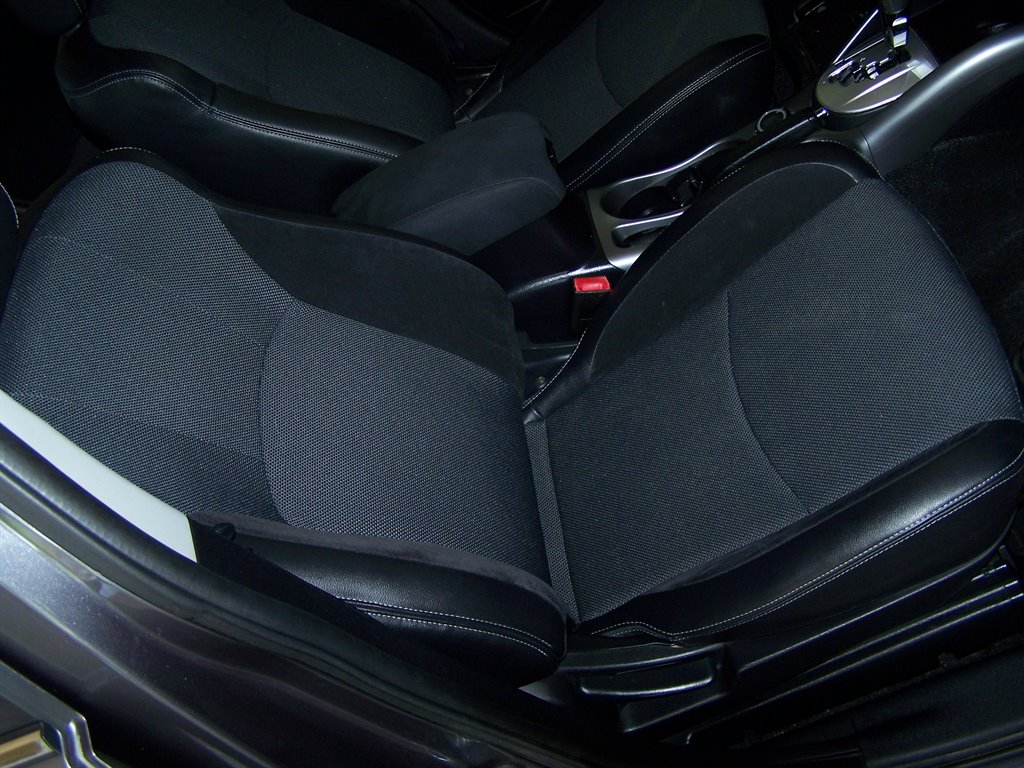 2010 Mitsubishi Outlander - $12,890