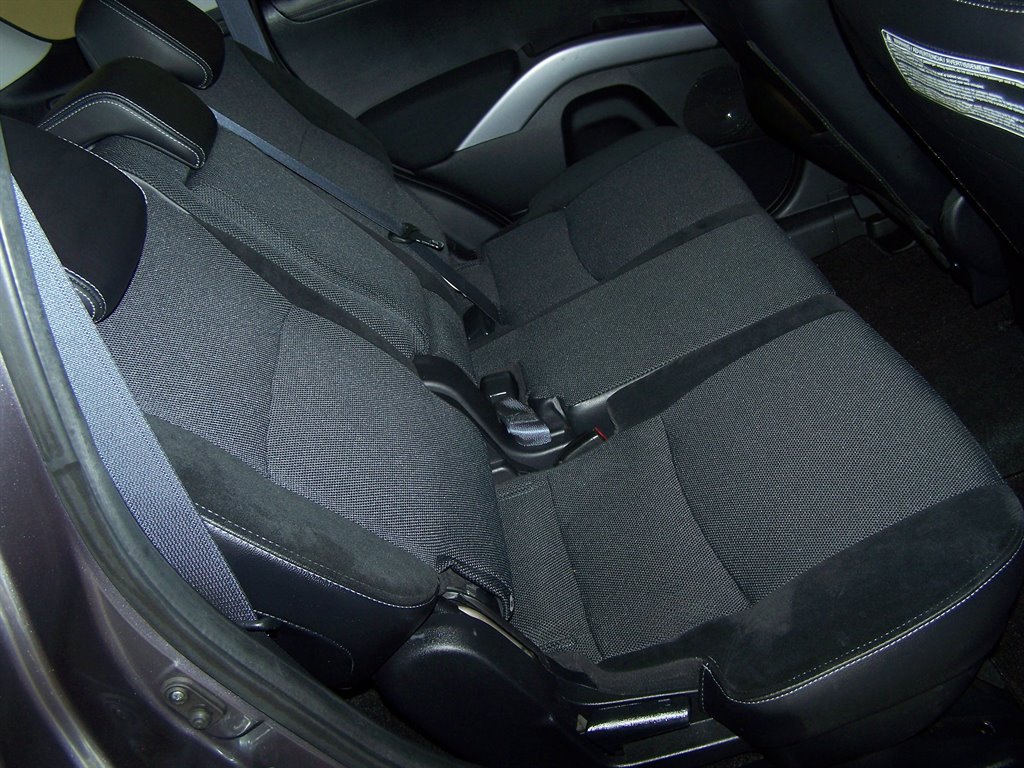 2010 Mitsubishi Outlander - $12,890