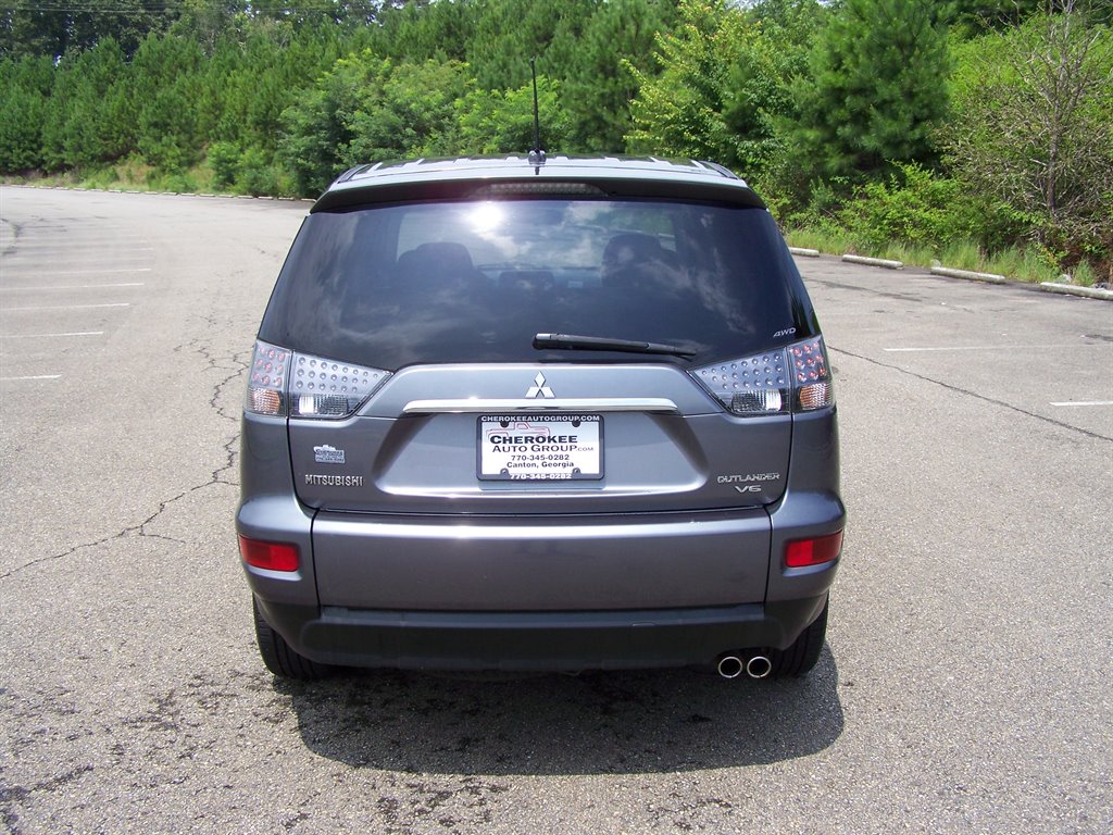 2010 Mitsubishi Outlander - $12,890