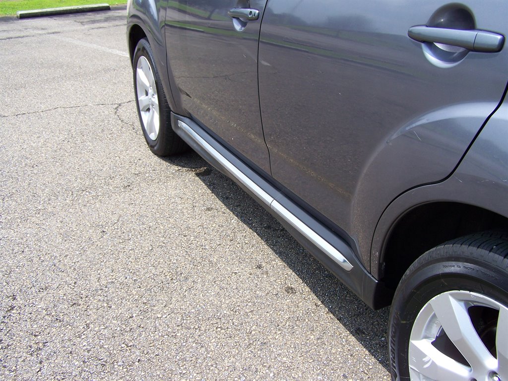 2010 Mitsubishi Outlander - $12,890