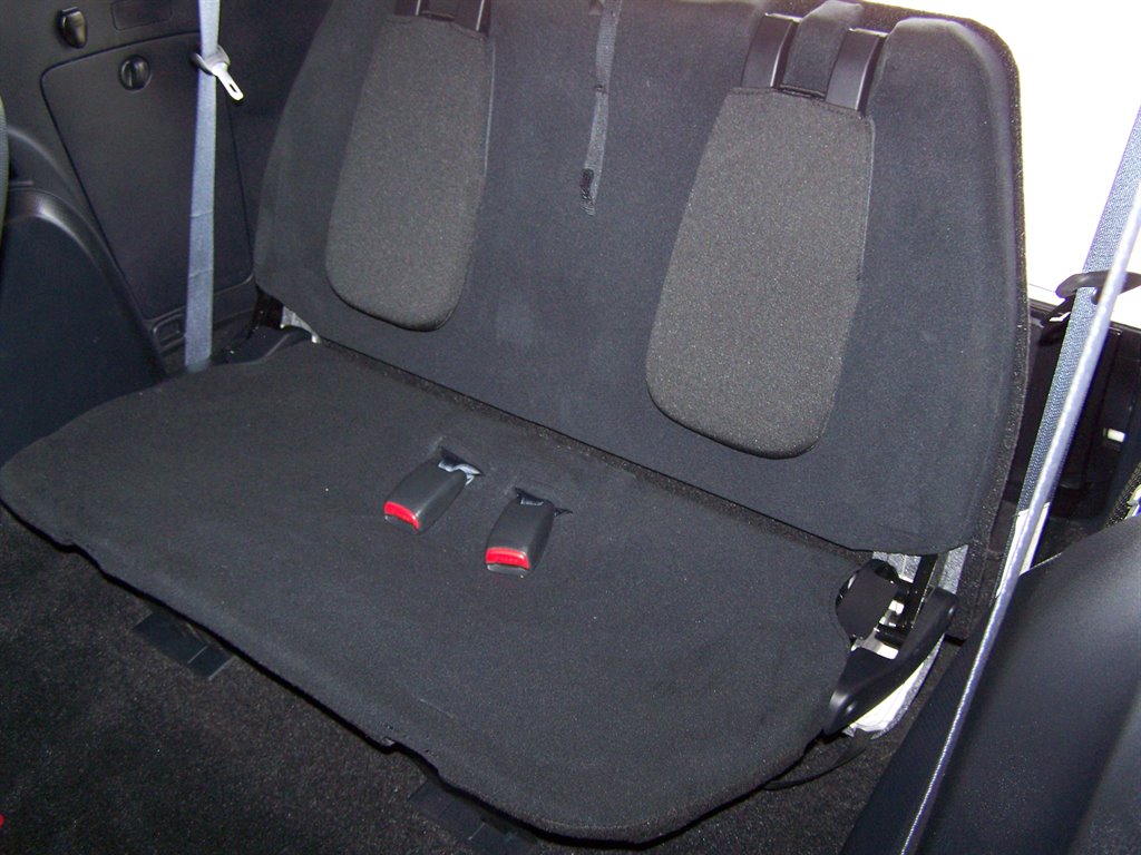 2010 Mitsubishi Outlander - $12,890
