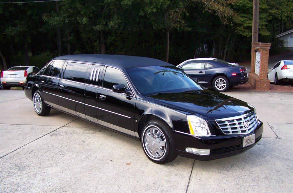 2007 Cadillac Limousine