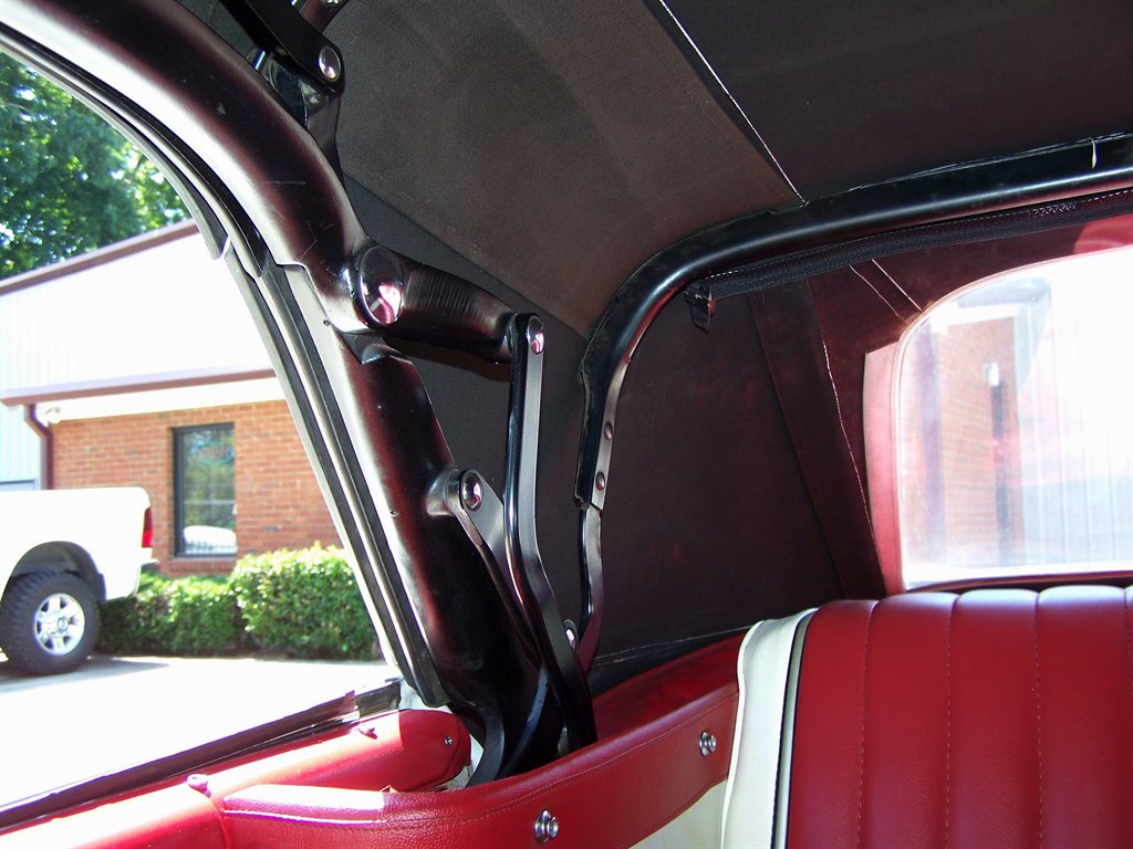 1961 Ford Galaxie Sunliner - $39,990
