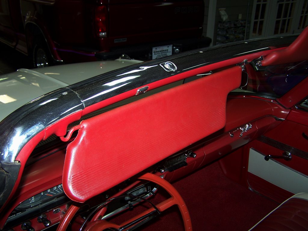 1961 Ford Galaxie Sunliner - $39,990