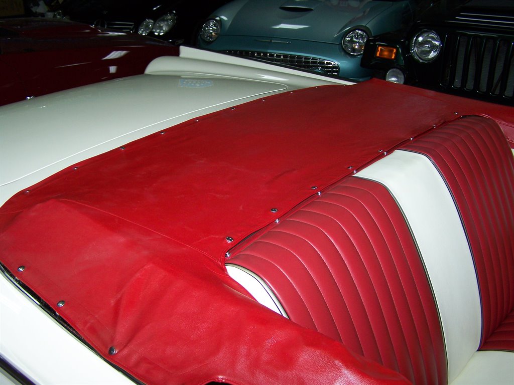 1961 Ford Galaxie Sunliner - $39,990