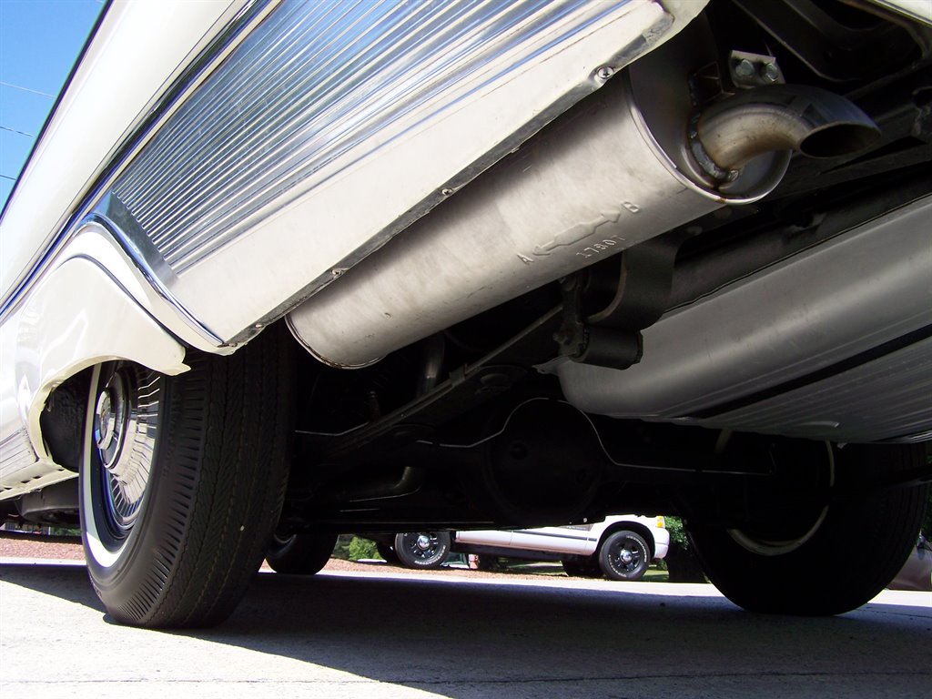 1961 Ford Galaxie Sunliner - $39,990