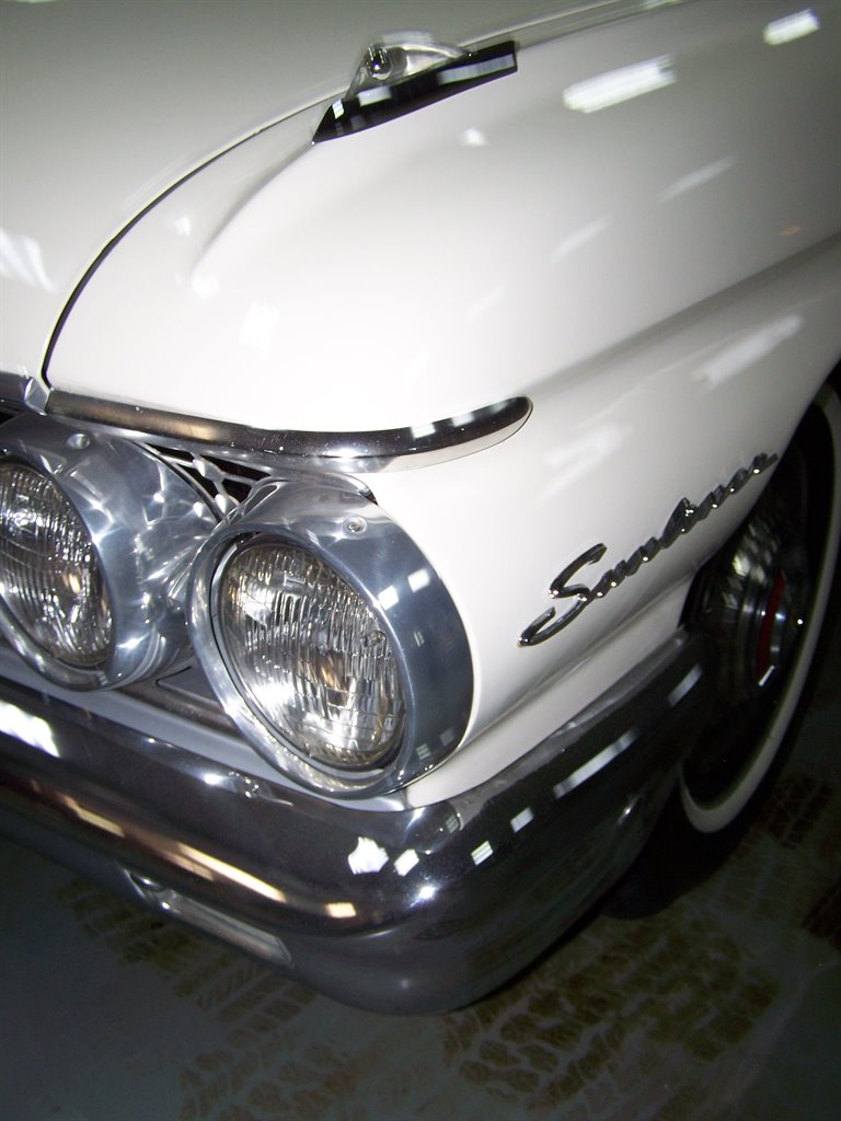 1961 Ford Galaxie Sunliner - $39,990