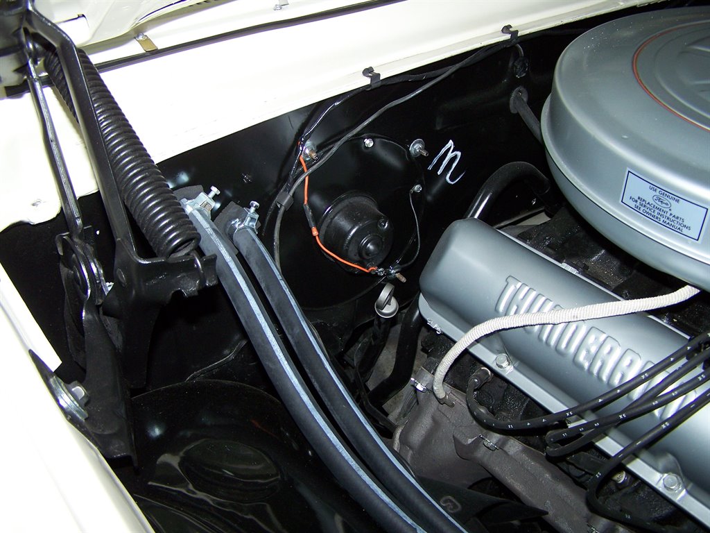 1961 Ford Galaxie Sunliner - $39,990