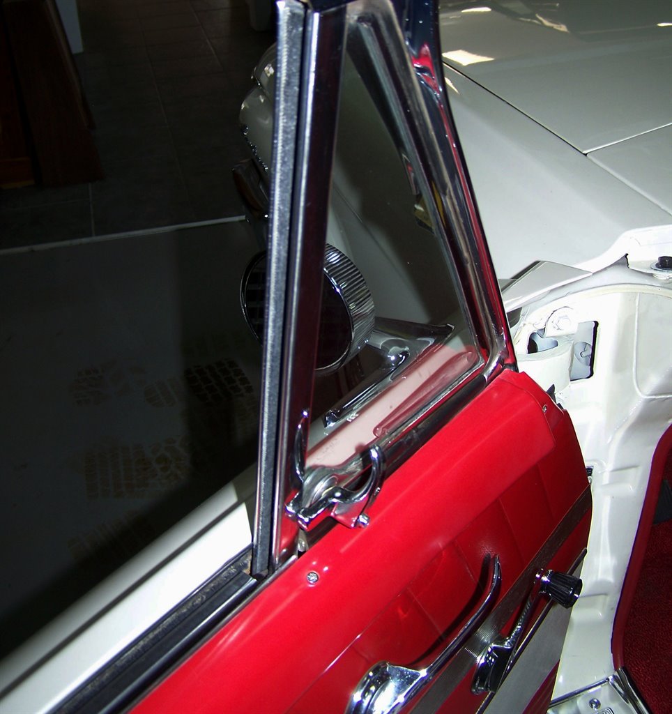 1961 Ford Galaxie Sunliner - $39,990
