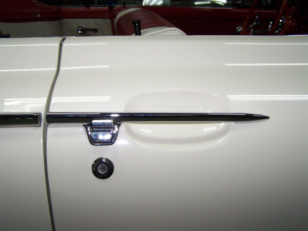 1961 Ford Galaxie Sunliner - $39,990