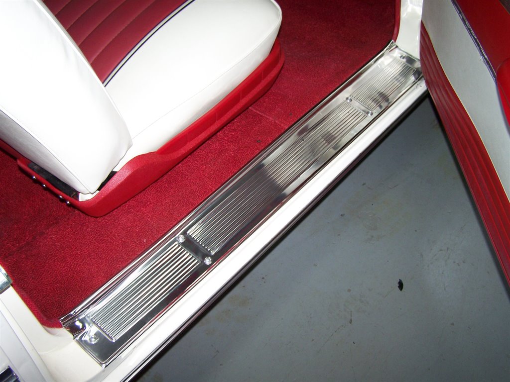 1961 Ford Galaxie Sunliner - $39,990